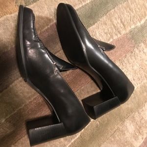 Franco Sarto Black Leather Heeled Loafer- Size 7.5